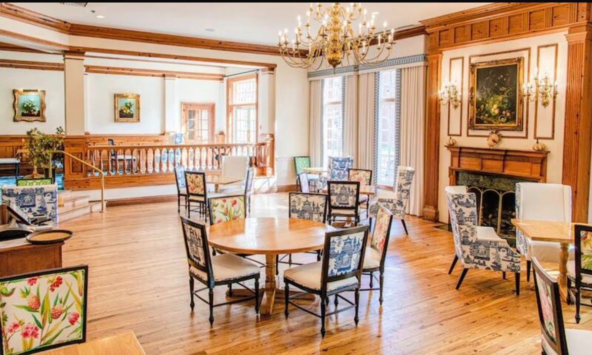 The Founders Inn detail